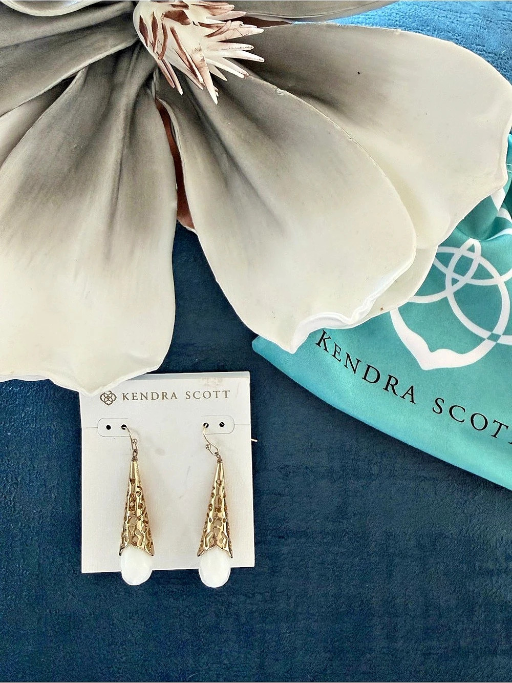 Kendra Scott Addie Drop Earrings Gold-Tone White Drop Earrings Vintage